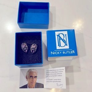 GIFT IDEA *never worn* Nicky Butler earrings Silver and Amethyst